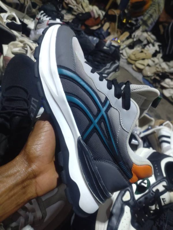 inkweto - ya caguwa kuri 18k size 42 nkubashop.com