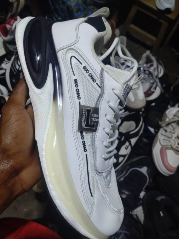inkweto - ya caguwa kuri 18k size 46 nkubashop.com