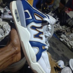 inkweto - ya caguwa kuri 16k size 43 nkubashop.com